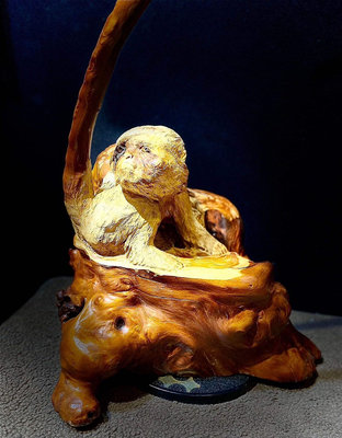 台灣（黃檜樹瘤）賴冬信老師 鳳尾雕刻作品