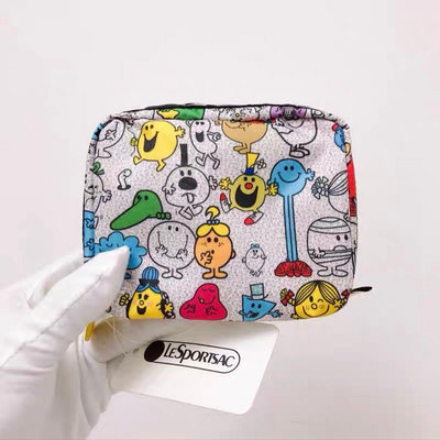 現貨直出 LeSportsac MR. MEN LITTLE MISS 奇妙家族 化妝包收納包 6701 降落傘防水材質 限量優惠 明星大牌同款