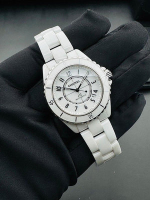 CHANEL 香奈兒 J12 Caliber 12.1系列 White Ceramic H5700 白陶瓷 專利不鏽鋼蝴蝶扣 透明錶背 自動上鍊 38mm