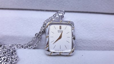 【Jessica潔西卡小舖】SEIKO精工銀白色方形石英女錶.項練錶.懷錶
