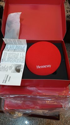 HENNESSY音樂播放器全新的未拆可當年終摸彩紅色喜氣面寬13公分多功能2個齊賣400