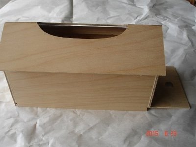 《多桑原木傢飾》屋型面紙盒