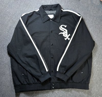 Cover Taiwan 官方直營 MLB 芝加哥白襪隊 嘻哈 復古 教練外套 教練夾克 黑色 4XL 6XL (預購)