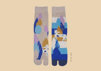 。日本狐狼棲息地拼貼兩趾襪/足袋。