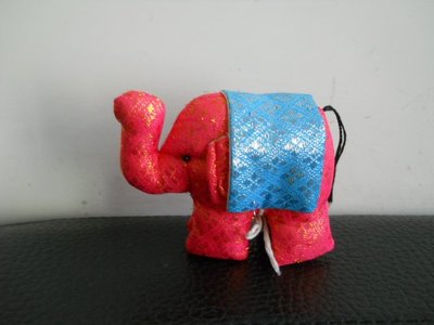 泰國大象擺件*粉紅+藍色*高10CM寬12CM(中)立體可站立