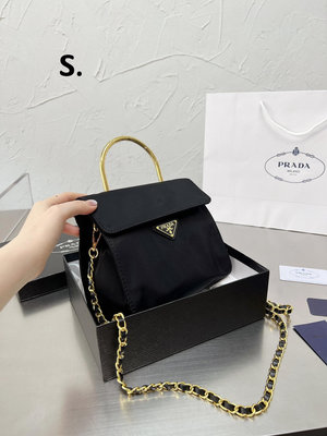 UU代購#Prada 降落傘布包 手提包 穿皮鏈條包 單肩斜挎包 金屬手提 女包 尺寸 25 cm