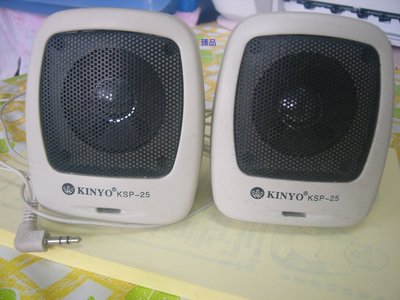 ^^ 為2手家電找新家~ 電腦專用音響/ 喇叭音箱...kinyo白色喇叭 / 音箱( 9成新)