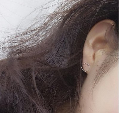 耳環 氣質個性百搭極細紐紋小圓圈耳釘