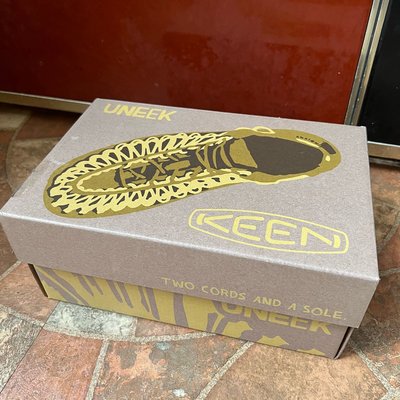 KEEN UNEEK 空鞋盒/空紙盒/空紙箱/收納盒/收納箱/鞋盒/球鞋盒 休閒鞋盒