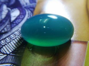[ 綺緣精品 ] 天然台灣藍寶放光玻璃種地 -- 蛋面 -- 24.25克拉-- 附證書