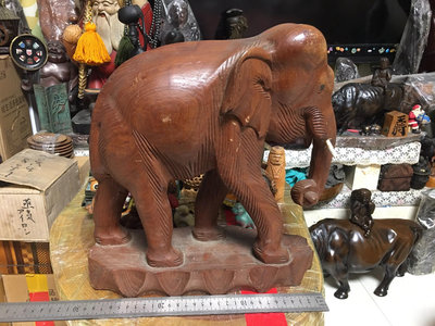 日本回流木雕大象，泰國大象木雕，純手工雕刻，牙有點殘缺，中古