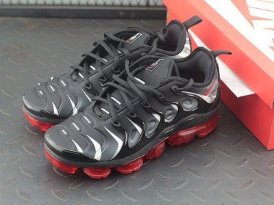 Nike Air Vapormax Plus TM 蒸汽大氣墊慢跑鞋“黑紅灰白”AQ8632-001