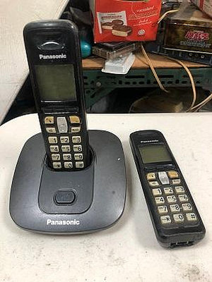 二手PANASONIC無線電話三隻 三充電 四話機 當初拆下都是按鍵接觸不良 當故障品一起賣