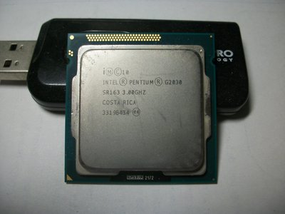 (台中市)Intel Pentium G2030  1155 CPU附風扇