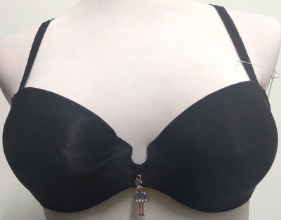 平胸，小胸專用🌟Bravonia 波曼妮亞 素面厚杯 尺碼罩杯：34/75B #全新內衣 #全新胸罩