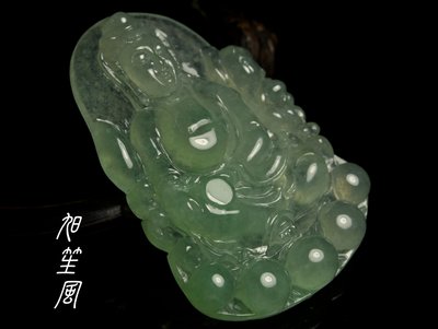 【旭笙風】A貨緬甸玉冰種玻璃地放光甜陽綠翡翠「觀音菩薩」