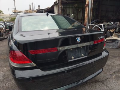 寶馬BMW E65 745報廢零件拆賣lucky7音響擴大機全車零件引擎、冷排、水箱、方向盤、音響、飾條、座椅、燈具