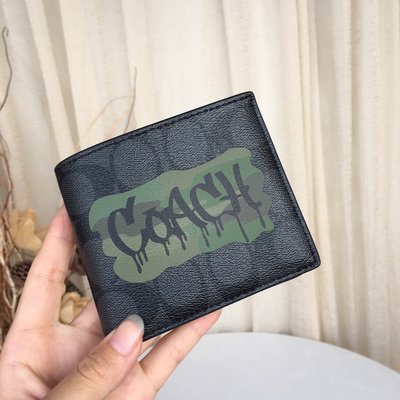 NaNa代購 COACH 37333 新款塗鴉Logo印花男士對折短夾 卡夾 零錢包 證件卡夾 附購證