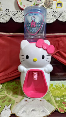 凱蒂貓 hello kitty 桌面迷你 飲水機 型號8杯水 約2.5升 380