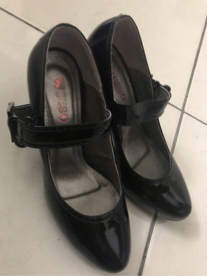 阿瘦副牌BESO黑色真皮漆皮高跟鞋 23.5號 類瑪麗珍鞋款