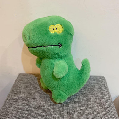全新可愛恐龍娃娃玩偶 21cm 交換生日禮物 小綠魔恐龍玩具 Q版綠色恐龍 侏羅紀 恐龍迷