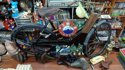 【讓藏】臺灣腳踏車始祖，隸屬博物館等級之完美收藏，日據時期古董富士霸王號警察專屬28吋輪稀有配車