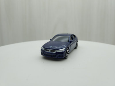 台灣現貨 全新盒裝~1:64~寶馬 BMW 550I 藍色 黑窗 合金 滑行車 模型車 玩具 小汽車 兒童 禮物 收藏