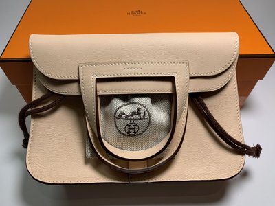 Hermes mini halzan 5種揹法馬鐙包(實搭)  mini版（約21.5公分）愛馬仕包包全新可面交保證真品 淡粉色有購證