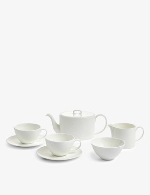 全新正品。英國 WEDGWOOD。幾何珍珠白系列 - 7件茶具禮盒組。預購