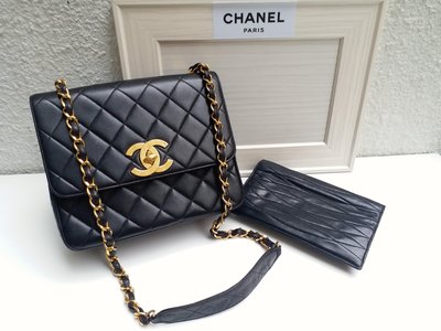 Chanel vintage 黑色羊皮大logo方胖