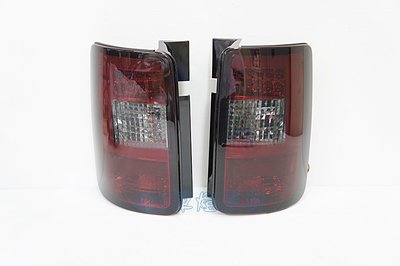 ~~ADT.車燈.車材~~福斯 VW CADDY 商旅車 C型導光 光柱LED紅黑尾燈
