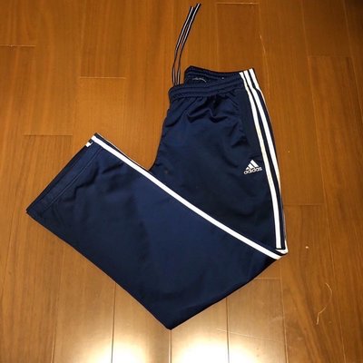 （Size 美版M) Adidas 三線刺繡海軍藍色運動長褲  (3M櫃右R1）