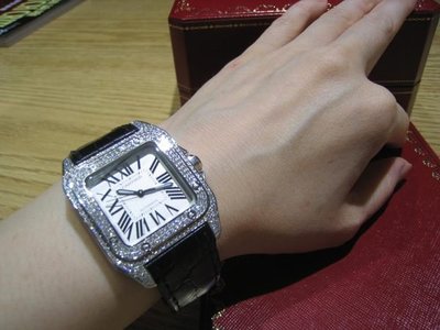 【愛錶回春中心】( 專業代鑲鑽石..請自備錶 )~Cartier Santos 100中型. 44x35mm *