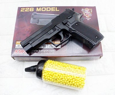[01] KWC P226 空氣槍 + 0.12g BB彈 奶瓶(SIG SAUGER MK25 BB槍BB彈CS吃雞