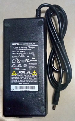 保羅電腦 SANS SSLC084V42 36V Li-ion 電池充電器, 42V / 1.8A 新品,請參考內容說明