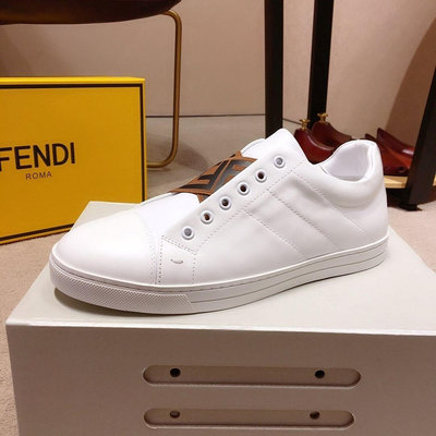 UU代購#FENDI 芬迪鞋子男鞋休閒鞋男小白鞋時尚運動鞋駕車鞋休閒一腳蹬套腳