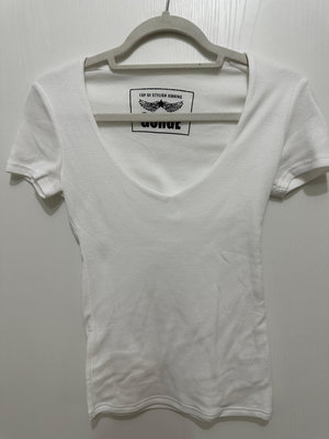日本購回GORGE白色Ｖ領短袖上衣M尺寸