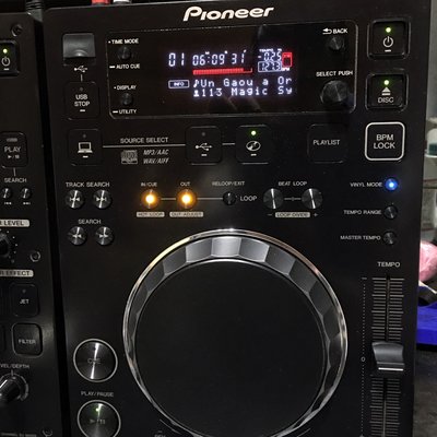 出售一套九成新台灣先鋒公司貨Pioneer cdj-350+djm-350 (加送價值近六