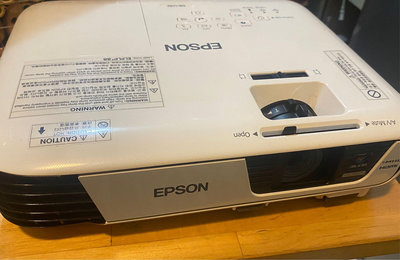 EPSON EB-U32 3200流明LCD投影機,內建無線投影～