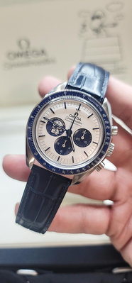 【預定】🔥OMEGA 銀史努比獎章50週年紀念版腕錶⌚️全新預定二手代尋👌