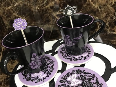 【∮魔法時光∮】ANNA SUI安娜蘇 甜蜜咖啡杯四件組 (杯子+杯墊+刀叉+湯匙 ) 贈薔薇花提袋及封口LOGO貼紙