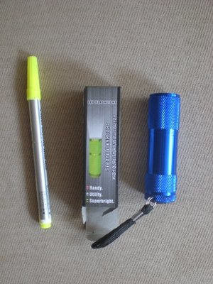 股東會紀念品~108志聯~迷你LED手電筒(藍) 需3顆電池