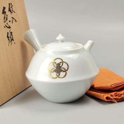 。平安龜水作日本清水燒白瓷橫手急須茶壺。未使用品