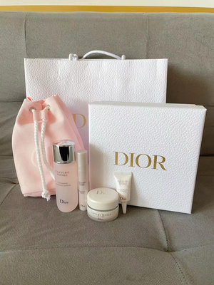 ❤️歐洲代購---Dior肌活蘊能套裝束口袋5件組禮盒(附紙袋)