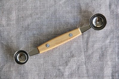 《散步生活雜貨-廚房散步》日本製 傳統工藝 不繡鋼18-8 蔬果 丸型 兩尺寸 挖勺 匙