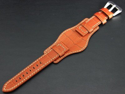 20mm皮底皮面錶帶panerai小沛的新衣 bund watch strap飛行軍錶風格,鱷魚皮紋,棕白