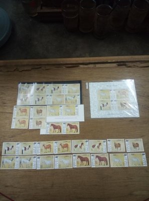 民國六十二發行的專97駿馬圖古畫郵票四套，小全張一張共五套一組，非常希少