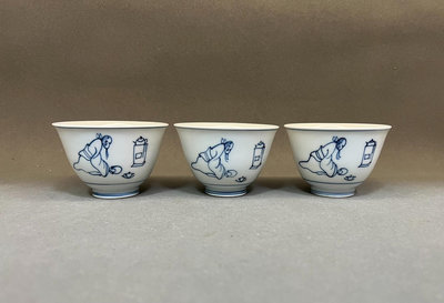 【二手】日本昭和時期淡描青花煮茶圖杯3只  直徑8厘米，全品40897【李掌櫃】古玩 收藏 古董