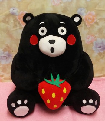 正版 熊本熊 抱草莓款 日本熊本縣-吉祥物Kumamon 熊本熊 玩偶 絨毛玩偶 坐姿款
