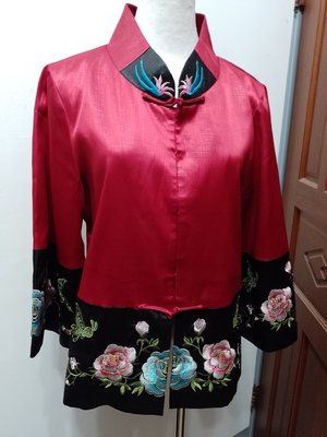 復古大紅黑色刺繡緞面中國風外套M-L號
